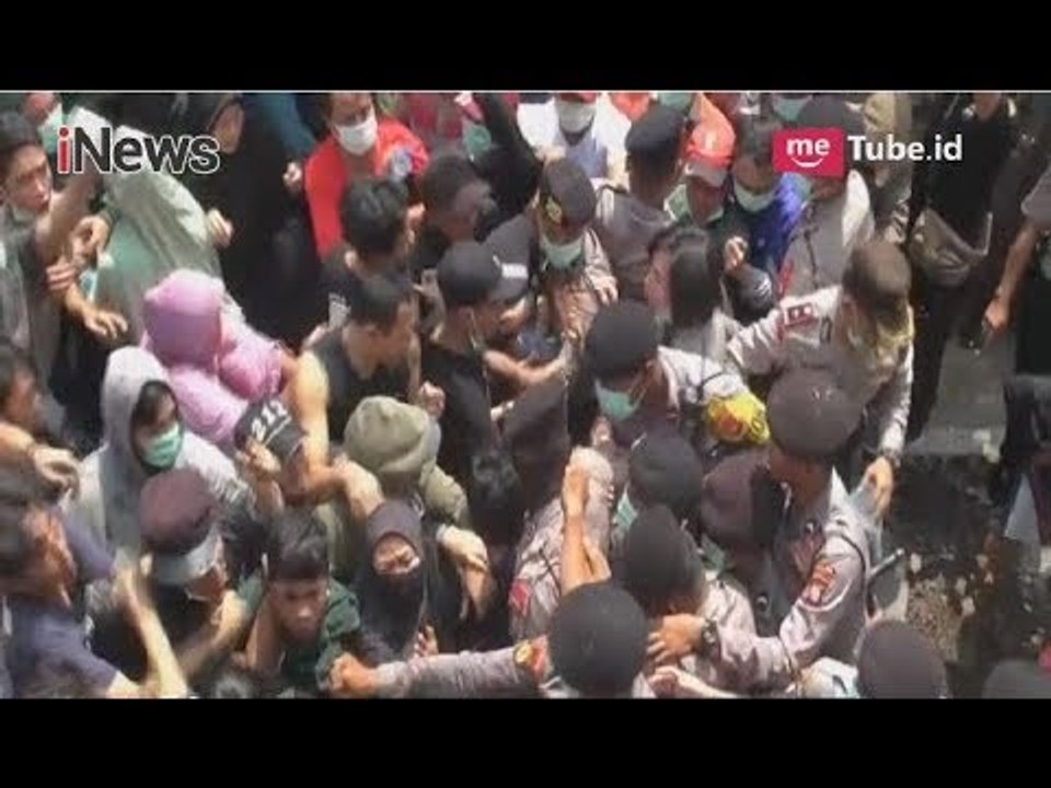 Tolak Pembangunan Gorong-Gorong, Warga Kebayoran Bentrok dengan Polisi - iNews Malam 30/04