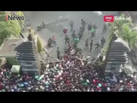 Ngeri!! Ribuan Bonek Memaksa Masuk saat Antre Tiket Persebaya-Arema - iNews Sore 04/05