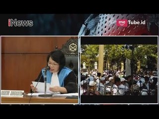 Massa Pendukung Berkumpul di Luar Ruang Sidang Menanti Putusan Nasib HTI - Special Report 07/05