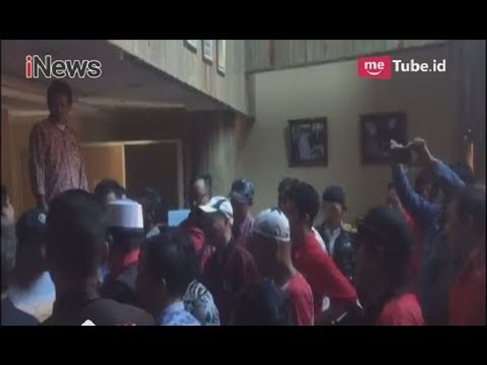 Massa PDIP Geruduk Kantor Radar Bogor Terkait Berita Gaji Megawati Soekarnoputri - iNews Sore 31/05