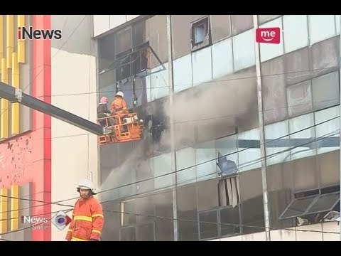 Kantor Starvision Terbakar, 16 Unit Pemadam Kebakaran Diterjunkan - iNews Sore 30/05