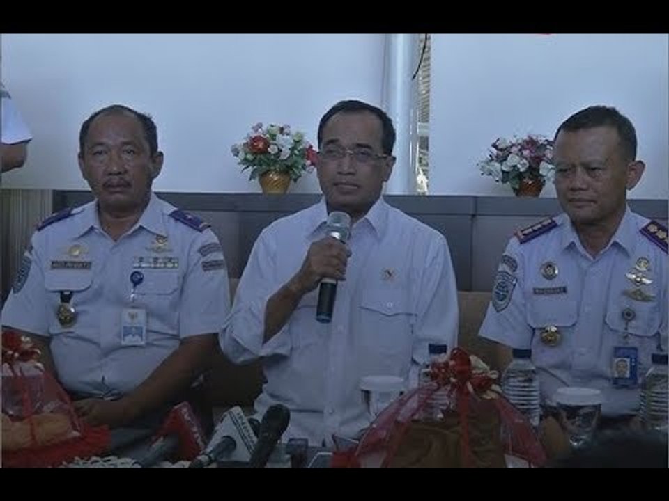 Menhub Budi Karya Sumadi akan Usut Penyebab Kandasnya KM Lestari Maju - iNews Malam 04/07
