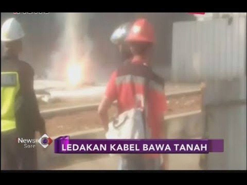 Semburan Api Keluar dari Galian Kabel Bawah Tanah di Kebayoran Baru - iNews Sore 08/07