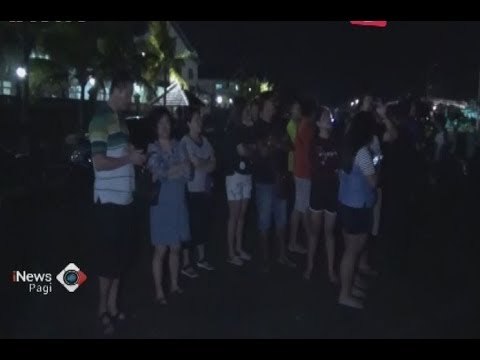 Tak Puas Nonton di Medsos, Warga Lihat Langsung Kebakaran di Pelabuhan Benoa - iNews Pagi 10/07