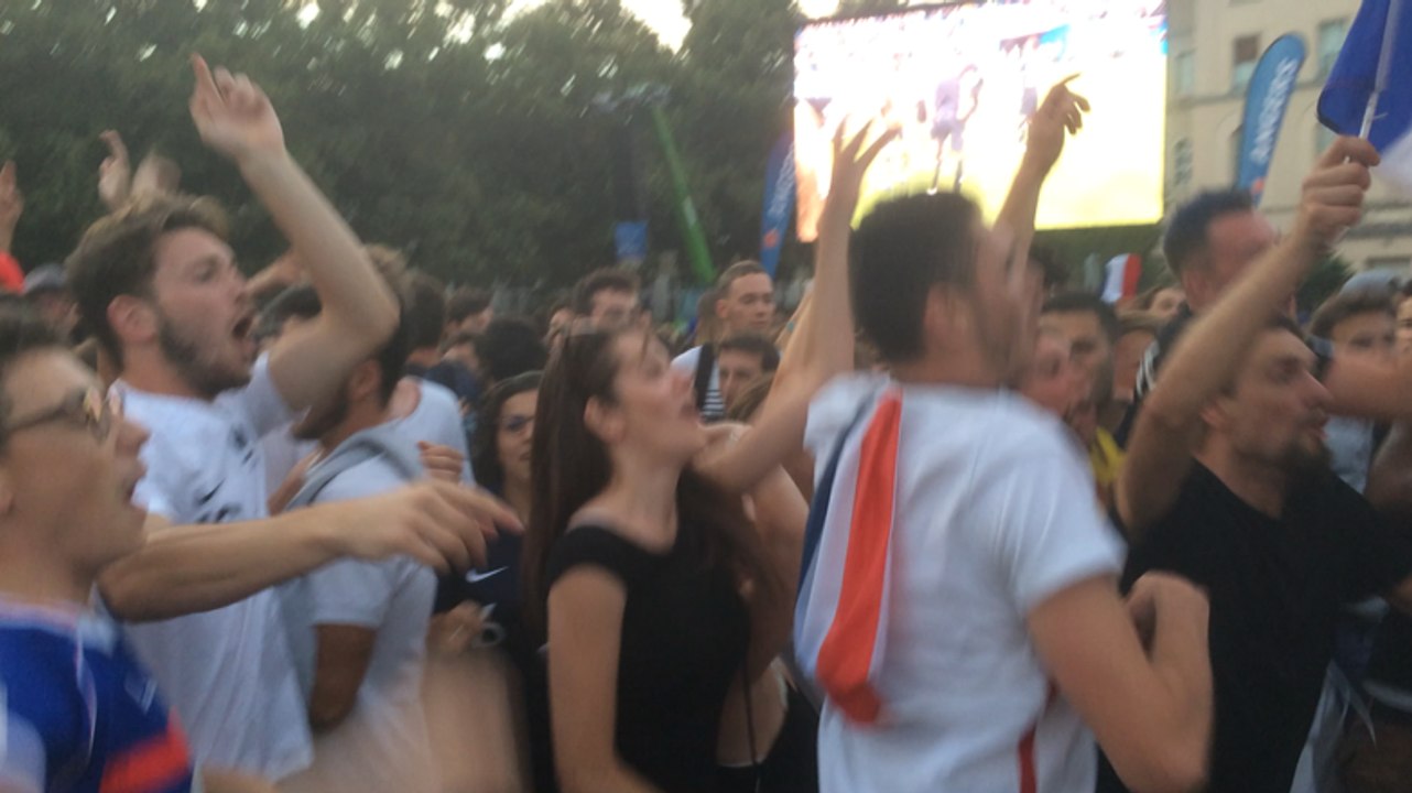 On fête la victoire des Bleus au parc Bellefontaine !