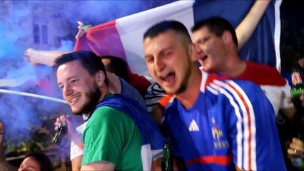 Les supporters des Bleus exultent à Annonay