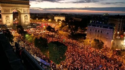 فرحة الجماهير الفرنسية بعد حجز تذكرة نهائي مونديال روسيا 2018