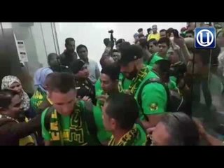 5,000 sambut pemain Lang Merah di Lapangan Terbang Sultan Abdul Halim