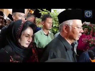 Najib, isteri ziarah jenazah Allahyarham