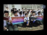Himpunan foto-foto Malaysia #QuranHour daripada jurugambar Utusan Malaysia di seluruh negara.