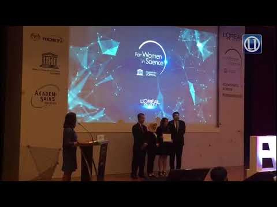 Saintis wanita Malaysia terima anugerah Loreal...