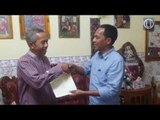 Guru terima hadiah percutian e-Paper Utusan Malaysia