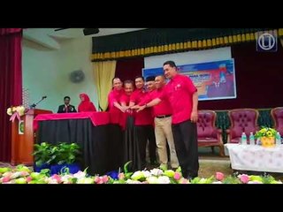 Lebih 900 guru di Dungun terima Tablet Guru