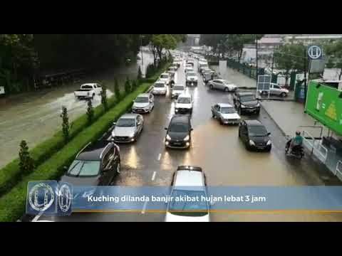 Kuching dilanda banjir kilat akibat hujan lebat