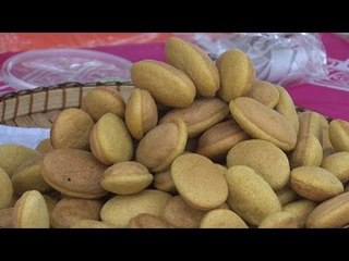 Road To Maha Kertih   Nek Bak, kuih gulung tiga rasa