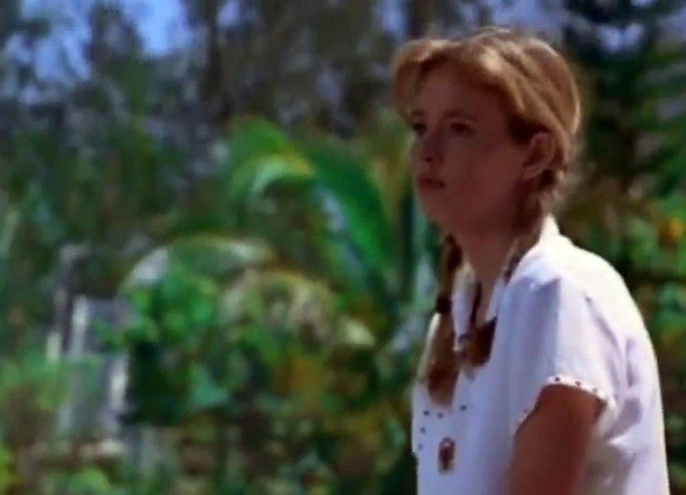 Flipper S01 - Ep11 Fish Out of Water HD Watch