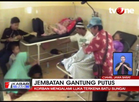 Dilewati Rombongan Pengantin, Jembatan Gantung Putus