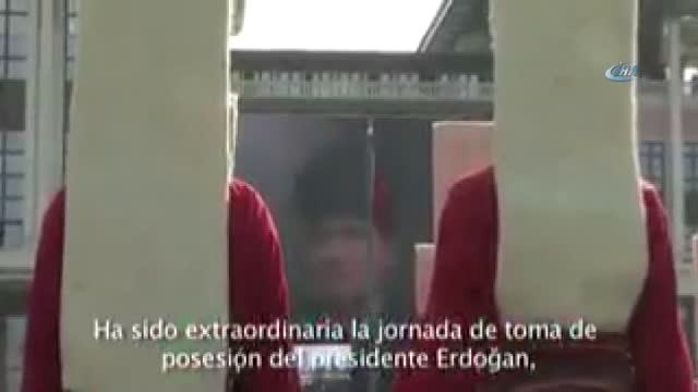 Maduro'dan Erdoğan İçin Selvi Boylum Al Yazmalım Paylaşımı