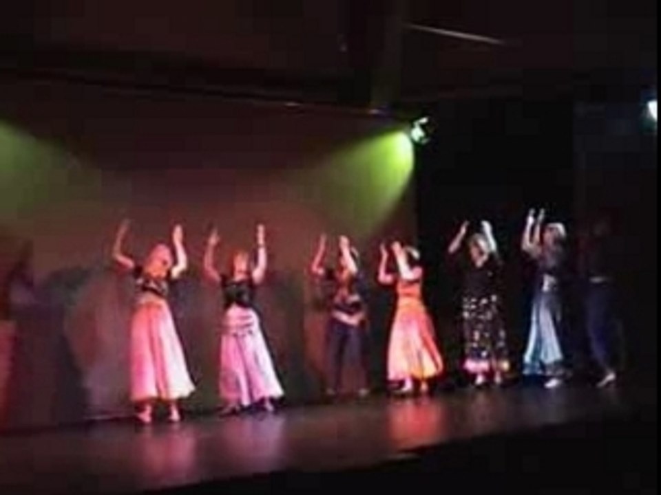 Israeli Dance 'Le Chaim'