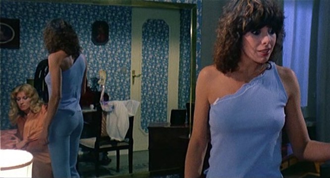 La dottoressa ci sta' col Colonnello VERSIONE NON CENSURATA con Nadia Cassini, Lino Banfi, Alvaro Vitali 4T