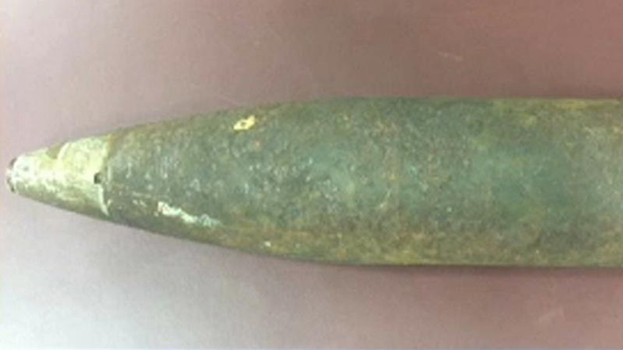 Bombiges Souvenir im Flieger