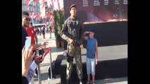 Şehidimiz Ömer Halisdemir heykeli Taksim Meydanı'nda