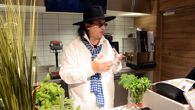 Pourquoi Marc Veyrat devient partenaire des grandes entreprises de restauration sur l'autoroute ?