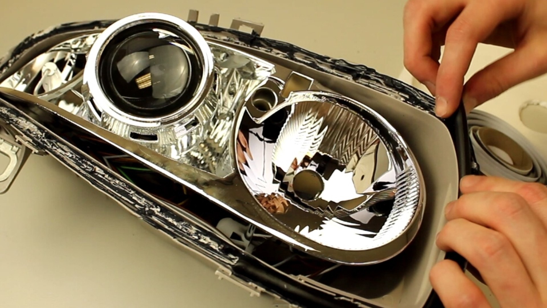 Alfa Romeo 147 Bi Xenon projector Mini H1 retrofit installation process -  Video Dailymotion