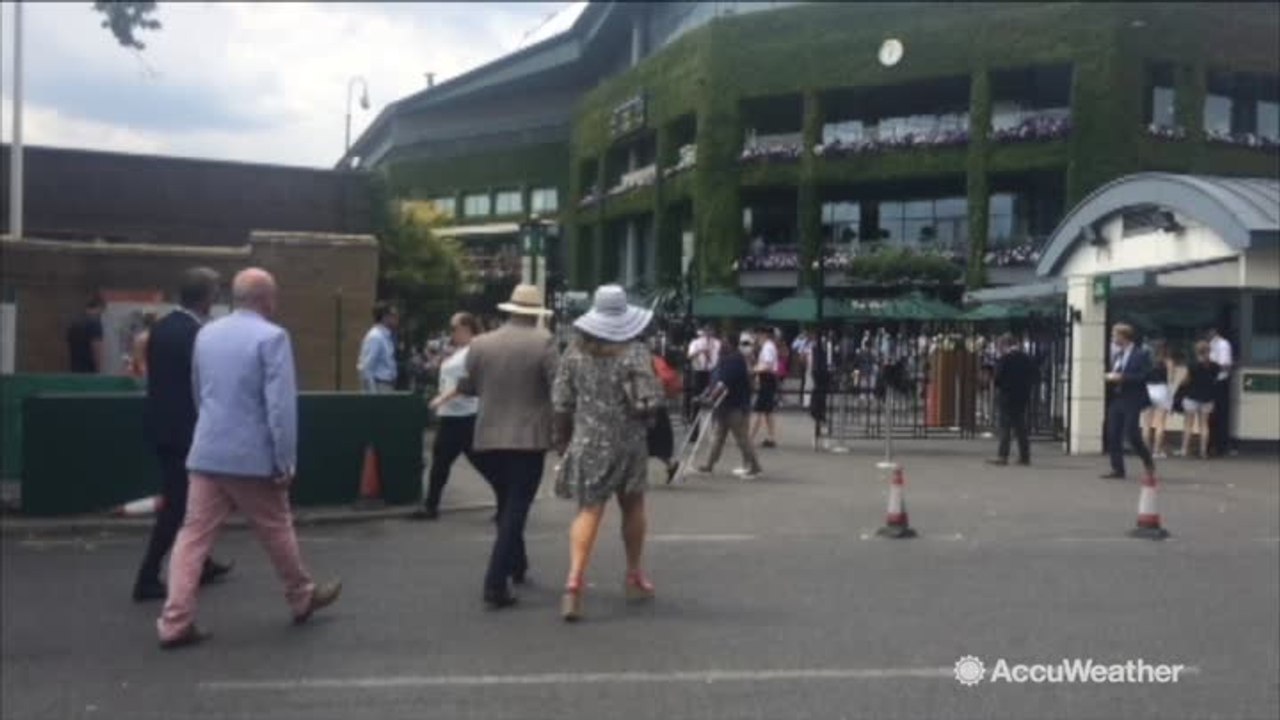 Scorching heat continues for final days of Wimbledon