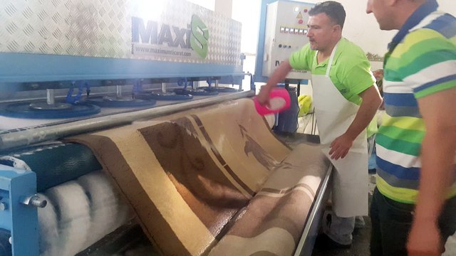 otomatik halı yıkama makinası, otomatik halı yıkama makinaları ,tam otomatik halı yıkama makinası,basınçlı su jeti ,halı sıkma makinası,halı sıkma makinesi,halı kurutma makinası,kümes yıkama makinası,oto yıkama makinaları,açık alan serinletme sistemleri,