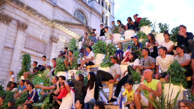 Annecy : la fête dans les rues après la victoire des Bleus face à la Belgique