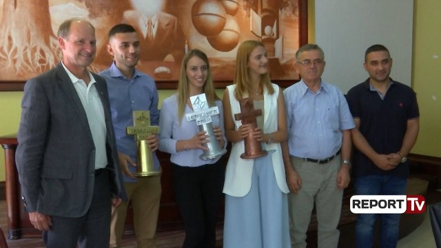 Report Tv - Studentët e Politeknikut vlerësohen me çmime, trajnim dhe punësim jashtë vendit