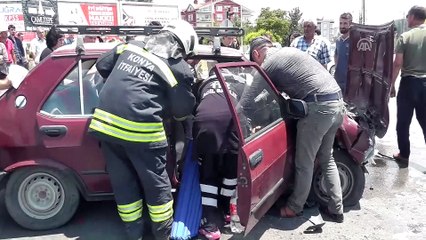 İki otomobil çarpıştı: 4 yaralı - KONYA