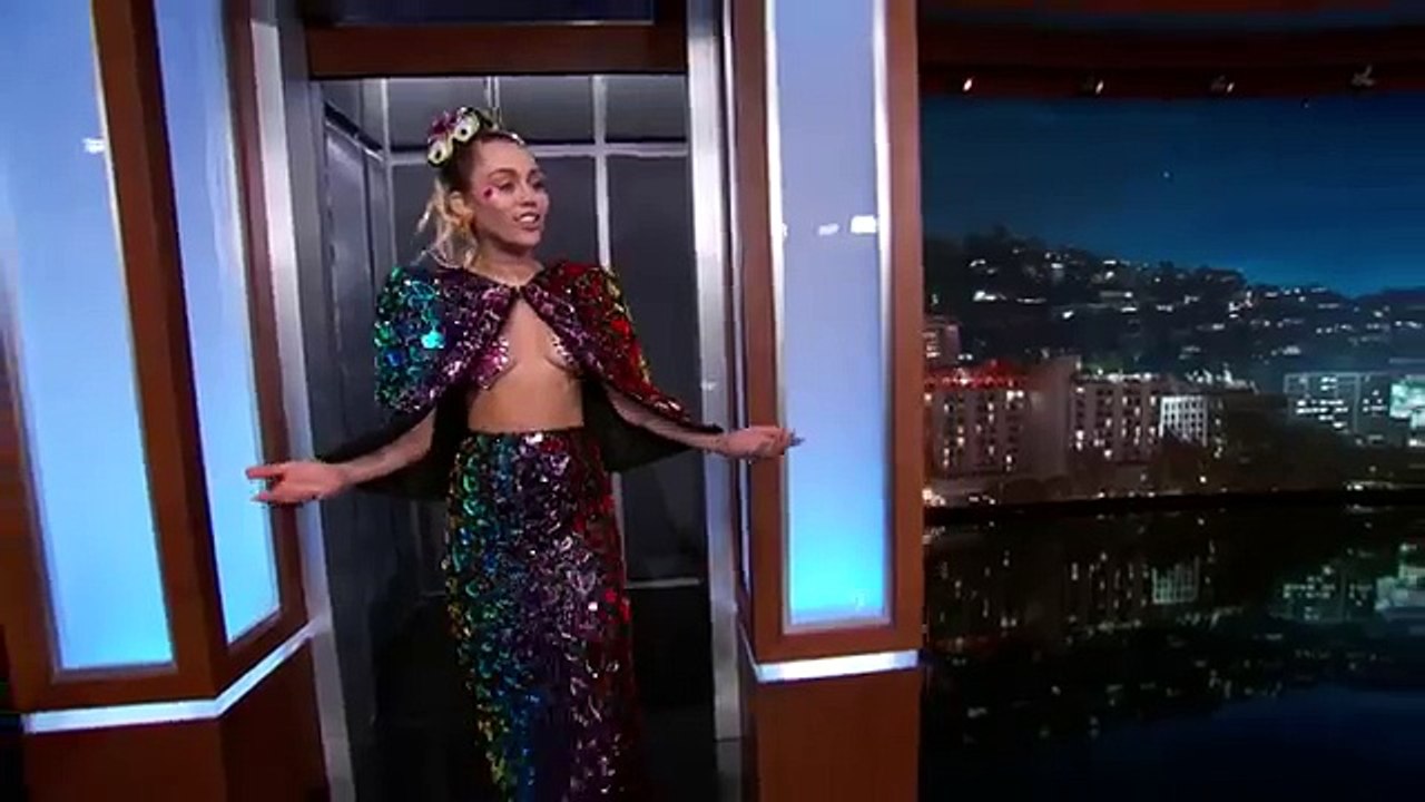 Miley Cyrus Boobs Made Paul McCartney Uncomfortable
