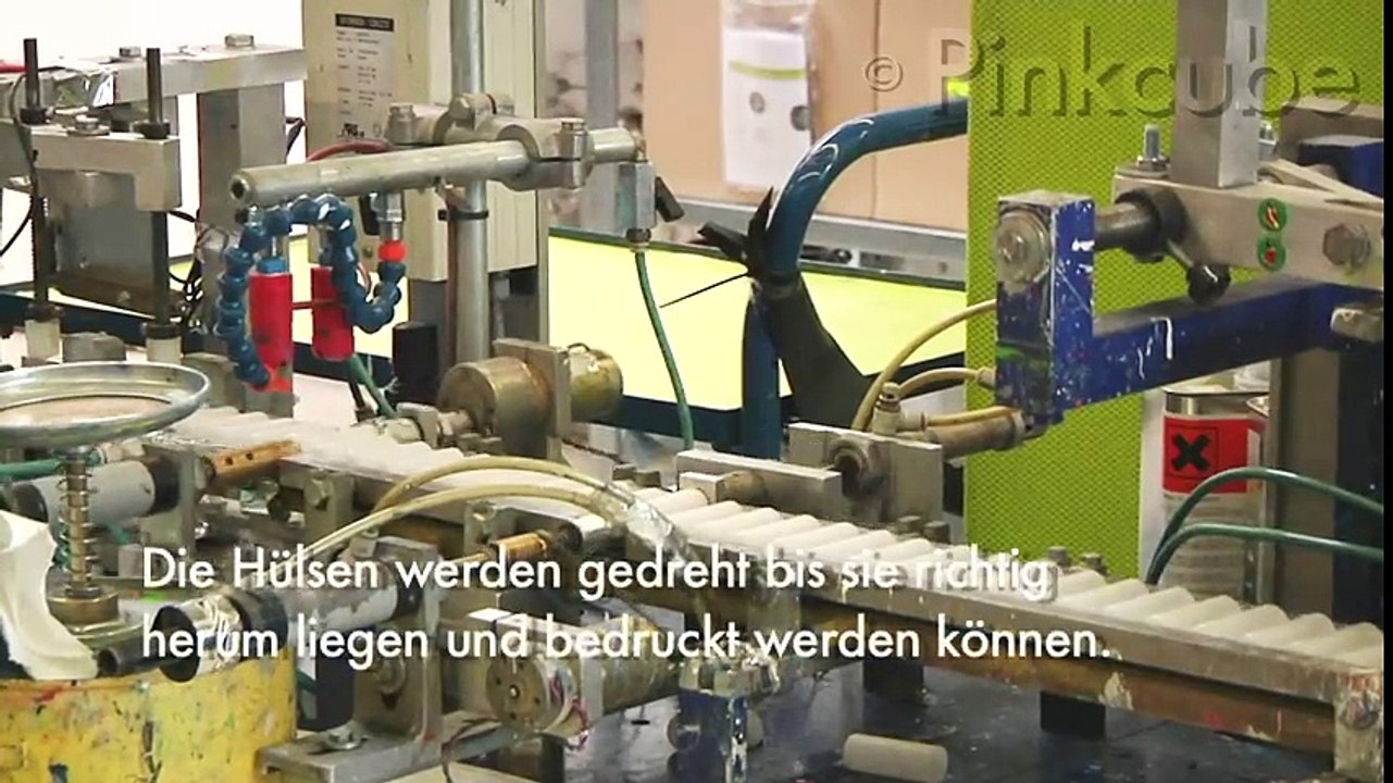 Pinkcube - In unsere Lippenpflegefabrik: Wie werden bedruckte Lippenpflegestifte hergestellt
