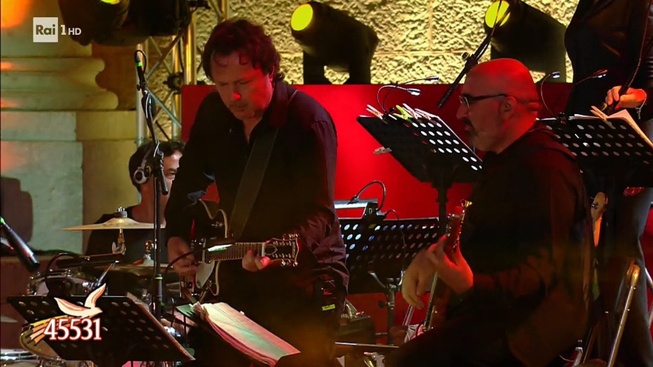 Sal da Vinci preghiera a na mamma una voce per Padre Pio