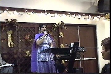 Zara Holle Holle Challo -- By Chitralekha Dixit