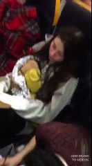 Mannequin challenge dans un avion avec 200 passagers !