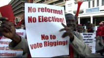 Zimbabwe opposition urges fair election ahead of landmark vote