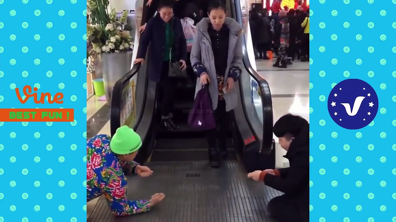 Funny Videos 2018 ● People doing stupid things compilation P1