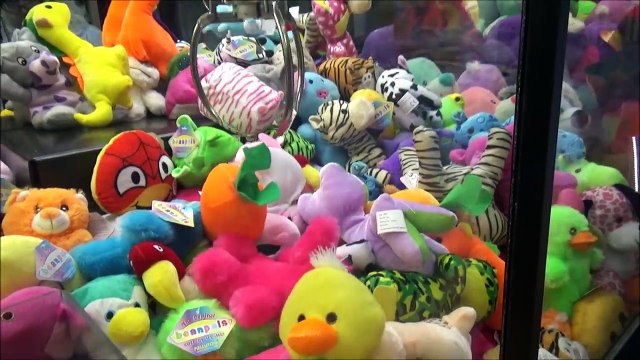 Granny Plays Claw Machine Toys Stuffed Animals Gumball Crane Minions