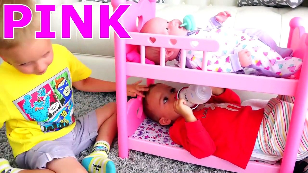 Crying Baby in Bed! Learn colors with Baby Colored Dolls Bad Kids Colours Learning Video