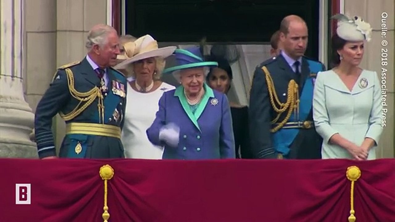 Prinzessin Charlotte & Prinz George - Bäääh! Am Palastfenster liefern sie ihre eigene Show ab