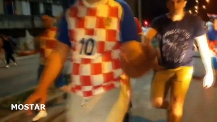 Dječak iz Mostara vrijeđa Srebrenicu i njene žrtve na najgori mogući način