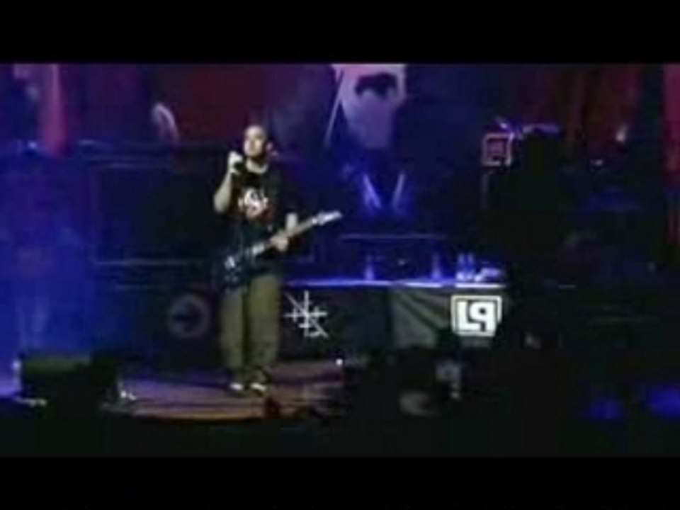 Linkin Park - Pushing Me Away (Live)