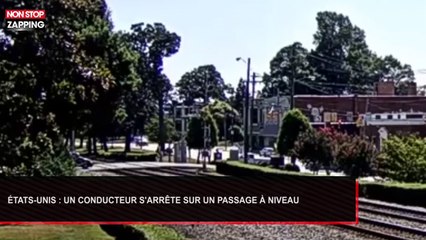 États-Unis : Un automobiliste s'arrête sur un passage à niveau (Vidéo)