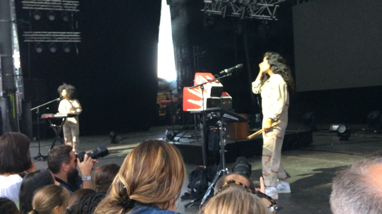 Des festivaliers racontent pourquoi ils sont venus à Poupet voir Inüit, Ibeyi et Charlotte Gainsbourg