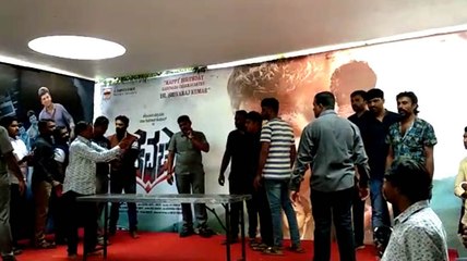 ಹುಟ್ಟುಹಬ್ಬದಂದ ಶಿವಣ್ಣನಿಗೆ ಸ್ಯಾಂಡಲ್‌ವುಡ್ ಕೊಟ್ಟ ಗಿಫ್ಟ್ ಏನು...? | Filmibeat Kannada