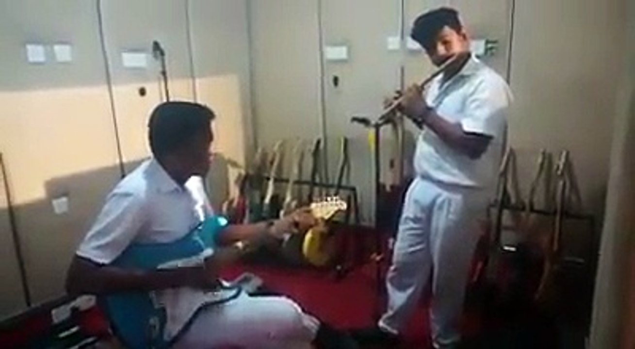 පිටරට අය කරන cover වලට වැටෙන ලයික් මේවට  නෑ