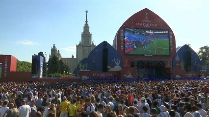 Descargar video: التحرش الجنسي خارج الملاعب يلقي بظلاله على مونديال روسيا